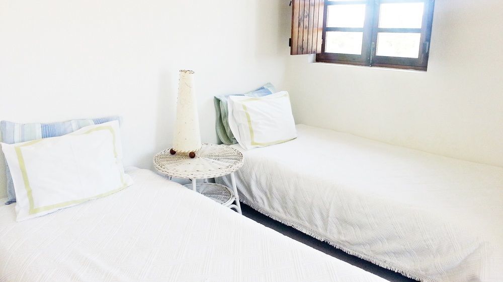 Uma Casa A Beira Sol Bed and Breakfast Lagos Exteriör bild