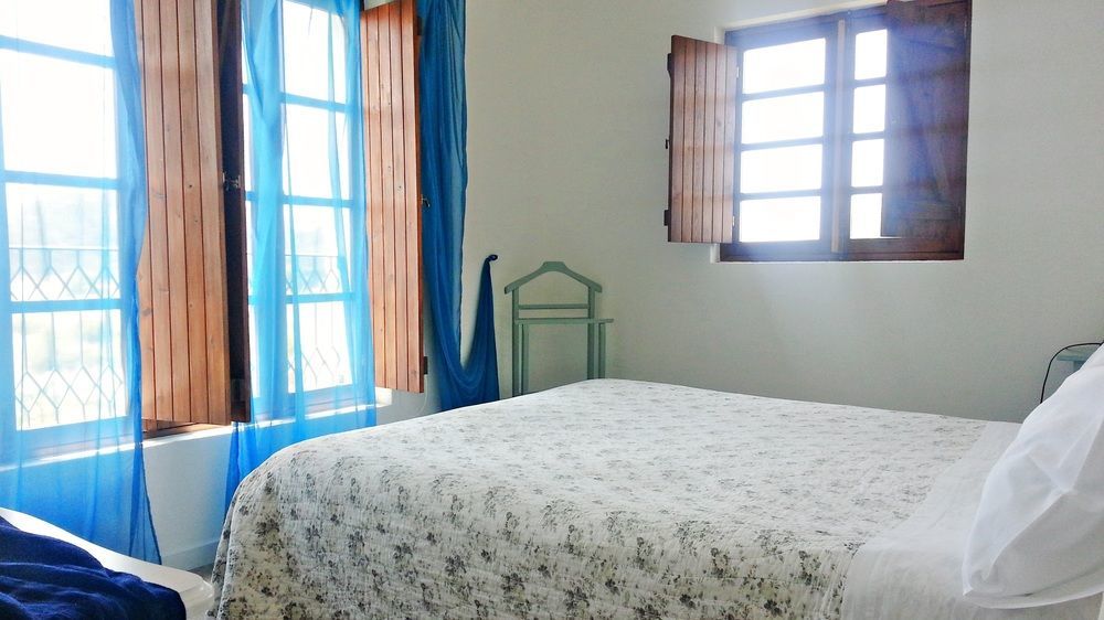Uma Casa A Beira Sol Bed and Breakfast Lagos Exteriör bild
