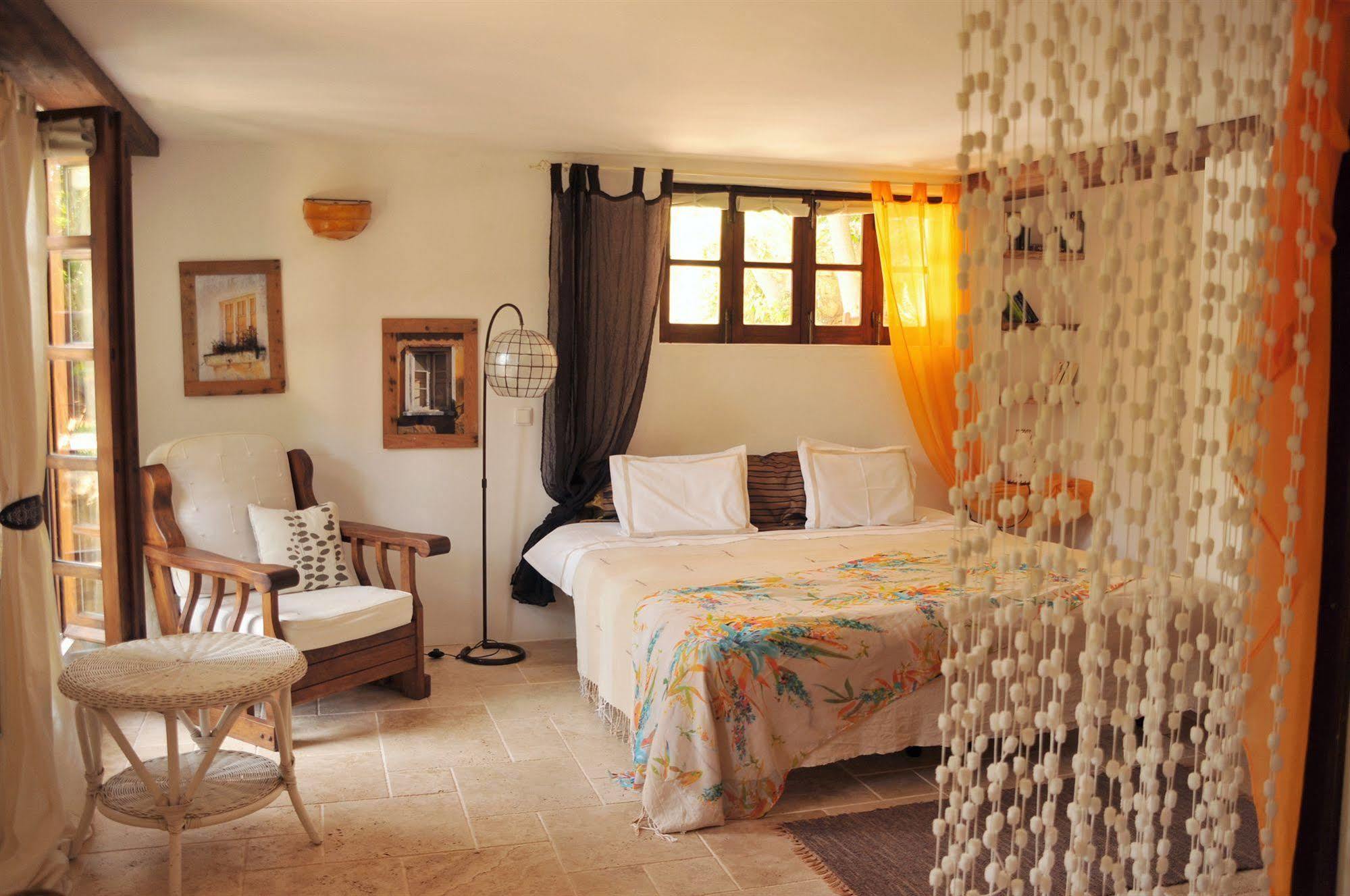 Uma Casa A Beira Sol Bed and Breakfast Lagos Exteriör bild