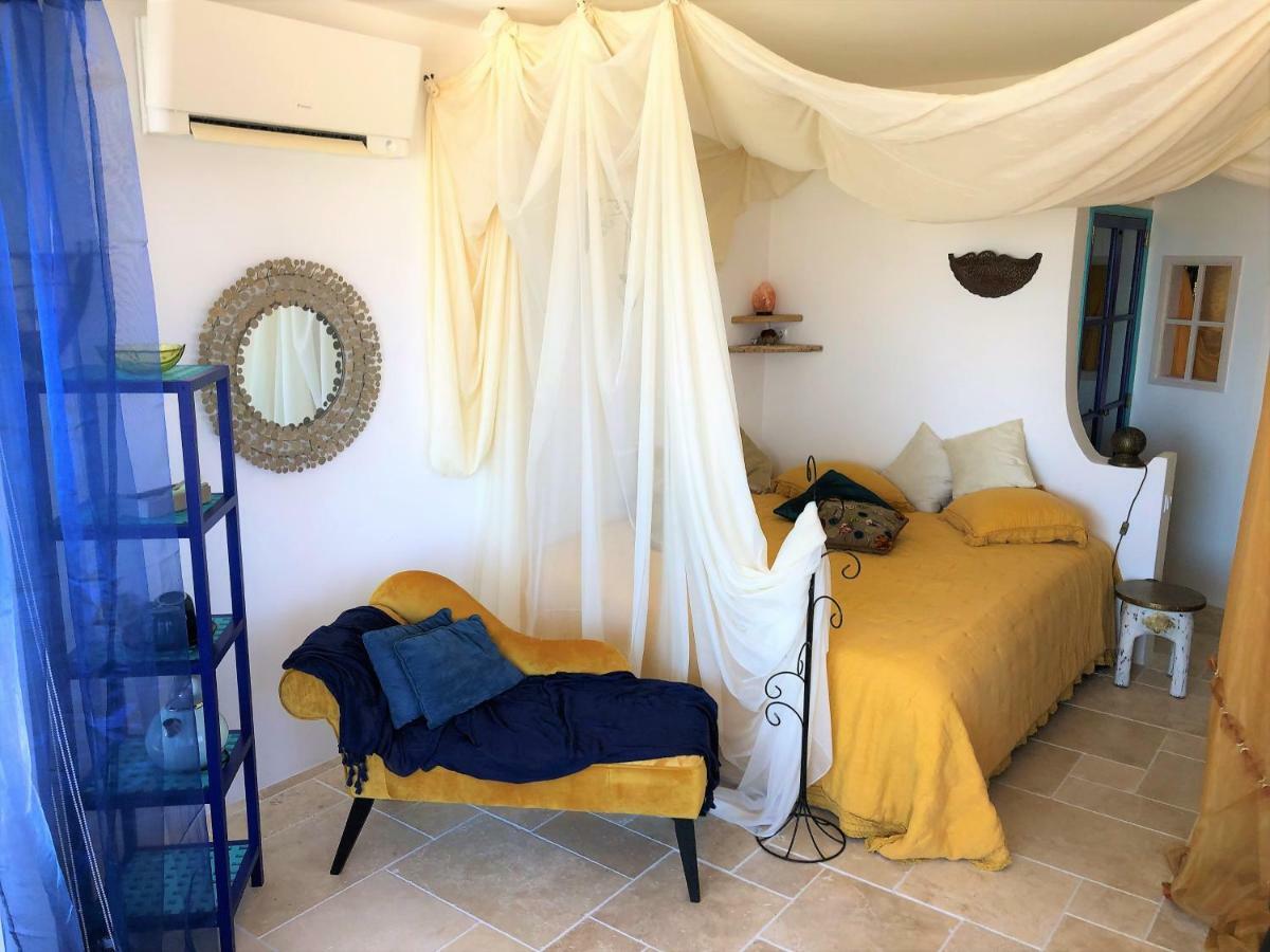 Uma Casa A Beira Sol Bed and Breakfast Lagos Exteriör bild