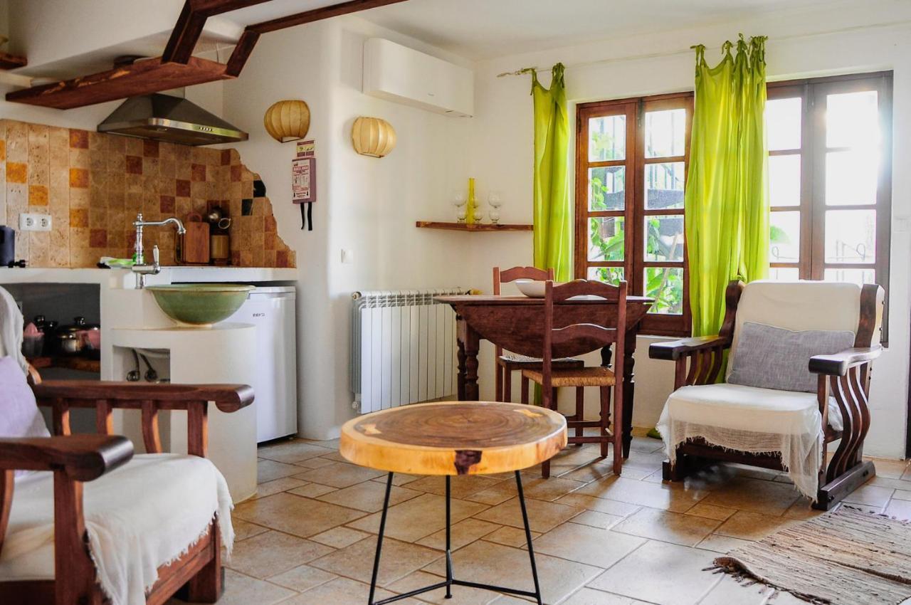 Uma Casa A Beira Sol Bed and Breakfast Lagos Exteriör bild